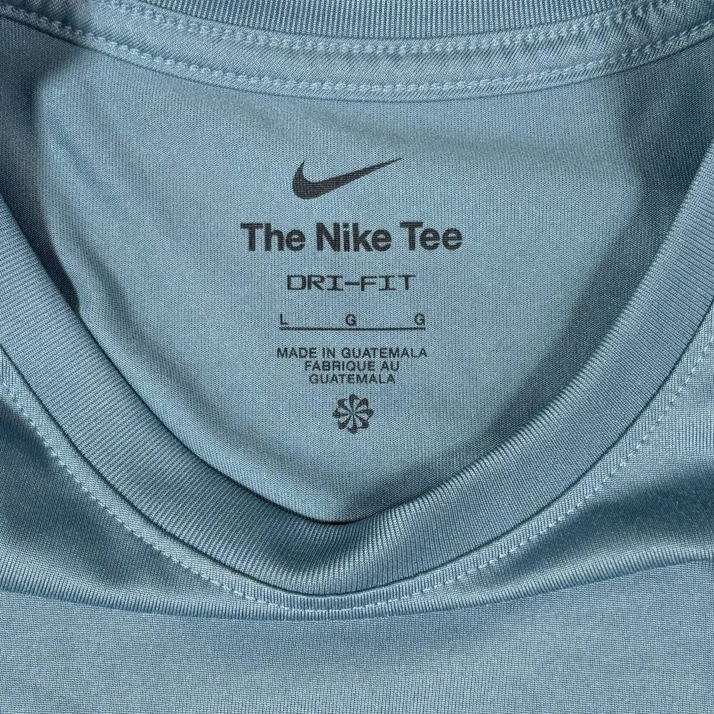 Nike The Nike Tee DRI-FIT T-Shirt - Picture 2 of 10